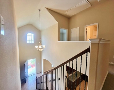 1221 Dripping Springs Lane - Photo Thumbnail 21