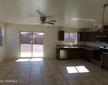 3165 N Greg Drive - Photo Thumbnail 1