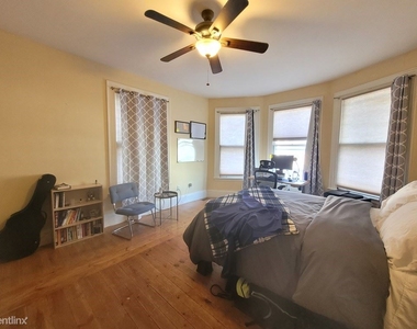 126 Calumet St Apt 1 - Photo Thumbnail 8