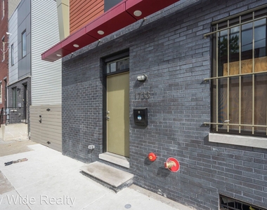 1733 Reed Street - Photo Thumbnail 2