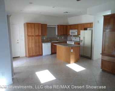 5153 West Riviera Drive - Photo Thumbnail 4