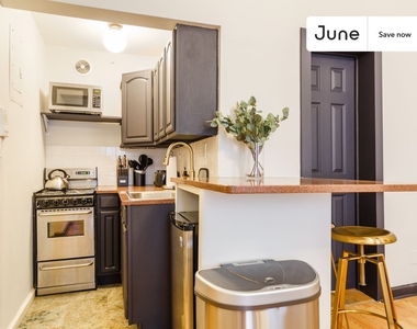336 West 46th Street - Photo Thumbnail 3