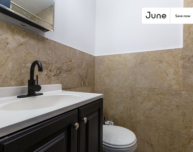 336 West 46th Street - Photo Thumbnail 4