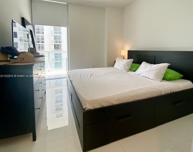 1050 Brickell Ave Apt 2710 - Photo Thumbnail 13