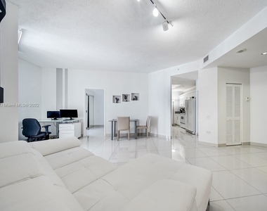 701 Brickell Key Blvd Ph Lph07 - Photo Thumbnail 11