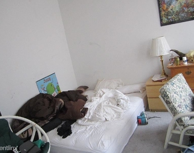 26 Haskell St Apt 3 - Photo Thumbnail 4