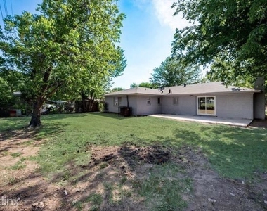 3332 R Mesquite Road - Photo Thumbnail 13