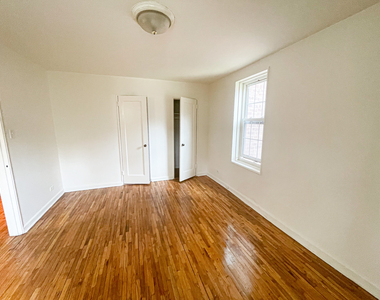 140-18 Burden Crescent - Photo Thumbnail 4