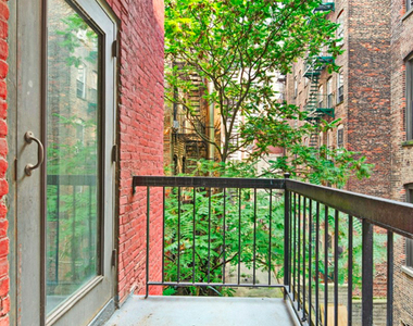 East 25th Street - Photo Thumbnail 5