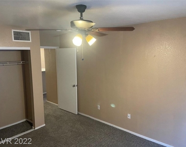 1900 Desert Falls Court - Photo Thumbnail 21