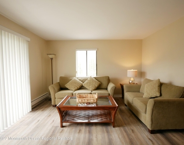 119 Avery Avenue - Photo Thumbnail 5