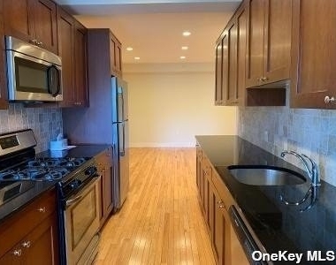 25 Matinecock Avenue - Photo Thumbnail 0