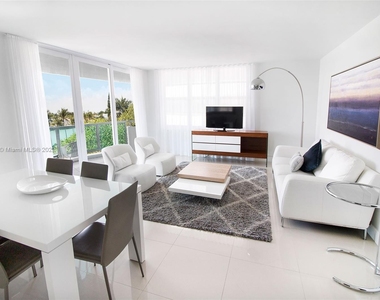 5101 Collins Ave - Photo Thumbnail 15