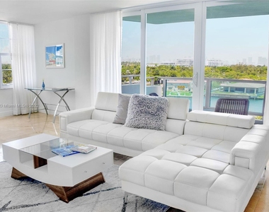 5101 Collins Ave - Photo Thumbnail 11