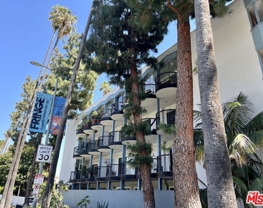 7560 Hollywood Blvd - Photo Thumbnail 26