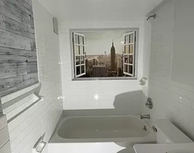 88 Fulton Street - Photo Thumbnail 9