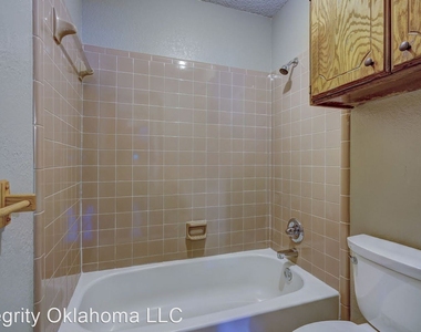 3713 Windswest Court - Photo Thumbnail 23