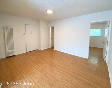 6736 Cleon Ave. - Photo Thumbnail 3