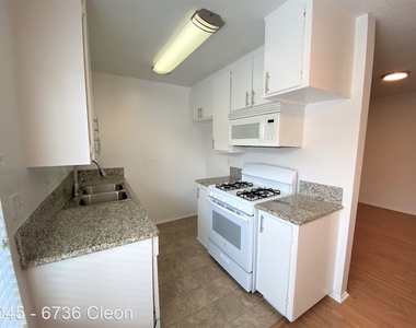 6736 Cleon Ave. - Photo Thumbnail 9