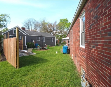 545 East Westfield Boulevard - Photo Thumbnail 12