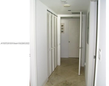 6917 Collins Ave - Photo Thumbnail 6