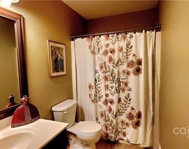 623 Woodington Lane - Photo Thumbnail 27