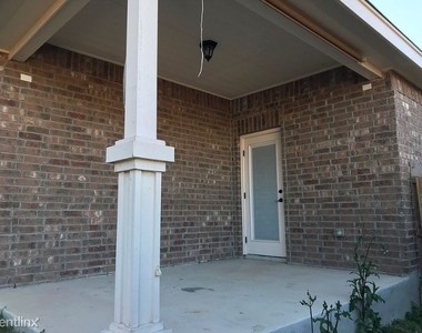 1326 Crane Court - Photo Thumbnail 12