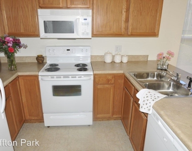 3047 Boardwalk Cir - Photo Thumbnail 11