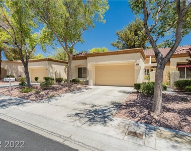 8608 Desert Holly Drive - Photo Thumbnail 3