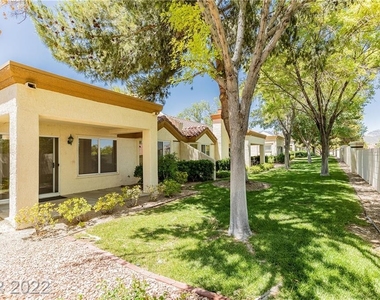 8608 Desert Holly Drive - Photo Thumbnail 22