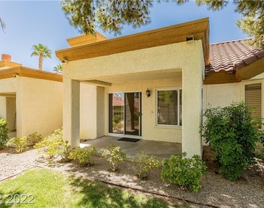 8608 Desert Holly Drive - Photo Thumbnail 20