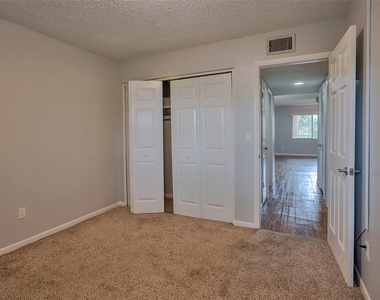 2525 West Bay Drive - Photo Thumbnail 20