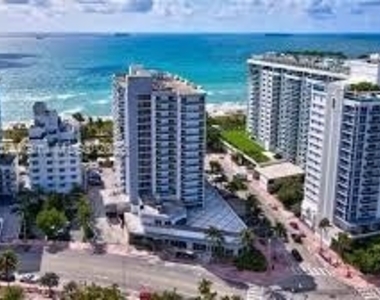 2401 Collins Ave - Photo Thumbnail 2