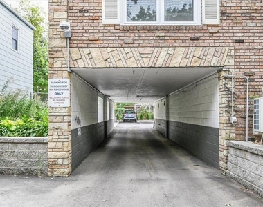 401 Ridgewood Avenue - Photo Thumbnail 26