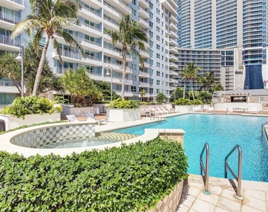 1111 Brickell Bay Dr - Photo Thumbnail 26