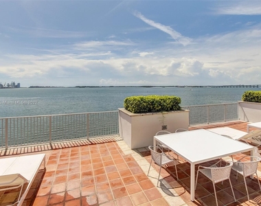 1111 Brickell Bay Dr - Photo Thumbnail 2