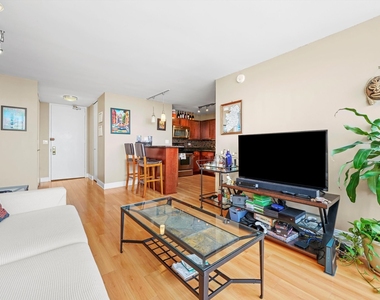 655 W Irving Park Road - Photo Thumbnail 9