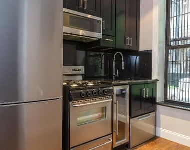  147 Avenue A, Unit 1r - Photo Thumbnail 6