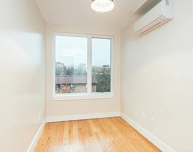 189 Johnson Avenue - Photo Thumbnail 4