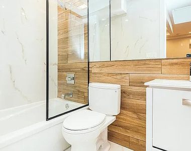 189 Johnson Avenue - Photo Thumbnail 7