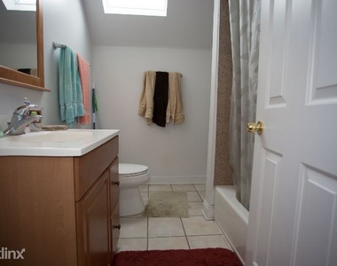 1720 W. Beach, Unit 3 - Photo Thumbnail 17