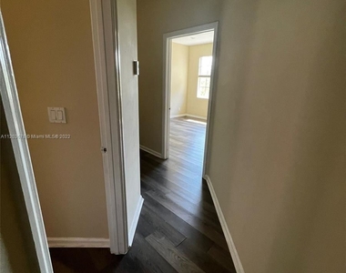 2307 Washington St Apt 6 - Photo Thumbnail 11