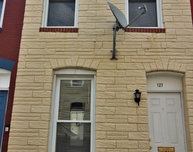 127 N Port St - Photo Thumbnail 0