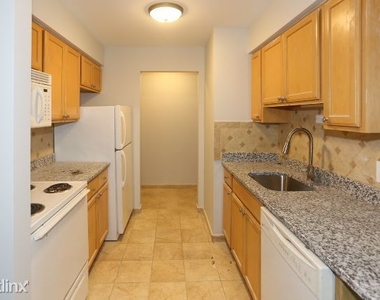 6001 N. Kenmore, Unit 805 - Photo Thumbnail 1