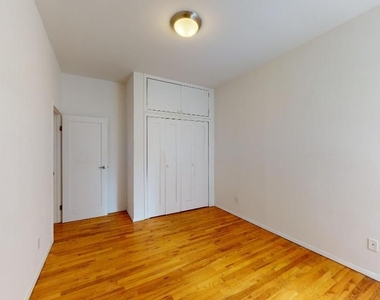 1297 Lexington Avenue - Photo Thumbnail 5