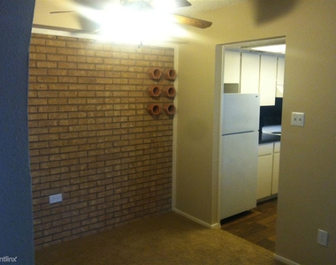 222 E Riverside Dr - Photo Thumbnail 22