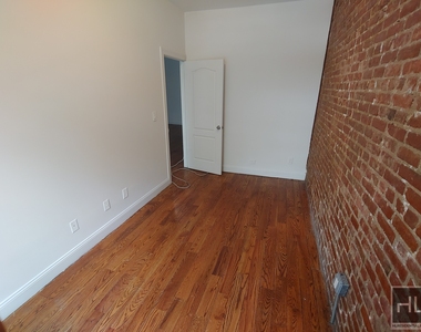 213 West 135th Street - Photo Thumbnail 4