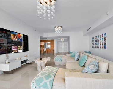 16275 Collins Avenue - Photo Thumbnail 6