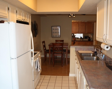 7952 E Colette Circle - Photo Thumbnail 6