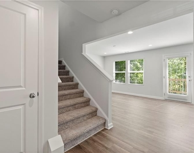 1139 Lookout Avenue Nw - Photo Thumbnail 11